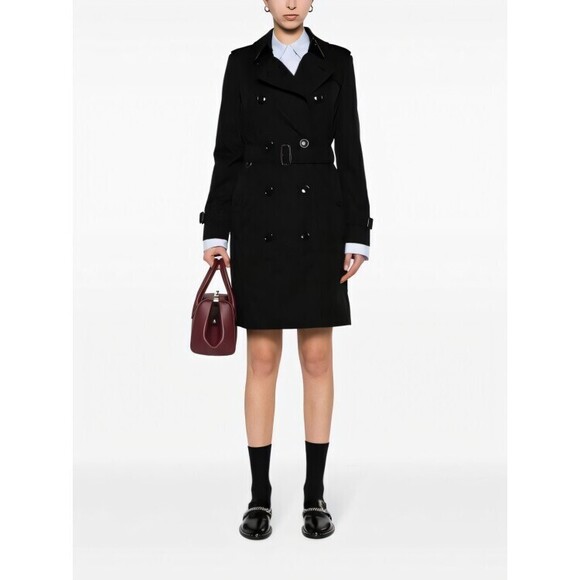Burberry Double-Breasted Trench Coat With Tailored Silhouette - NWT - Picture 4 of 5